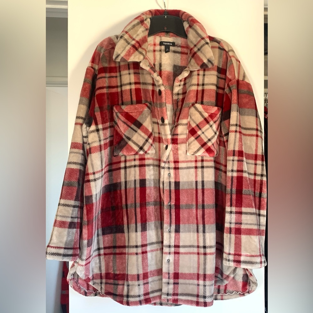 NWOT Torrid Red/Cream Plaid shacket